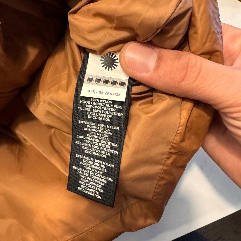 UGG Puffer jacket - Picture 3 of 13